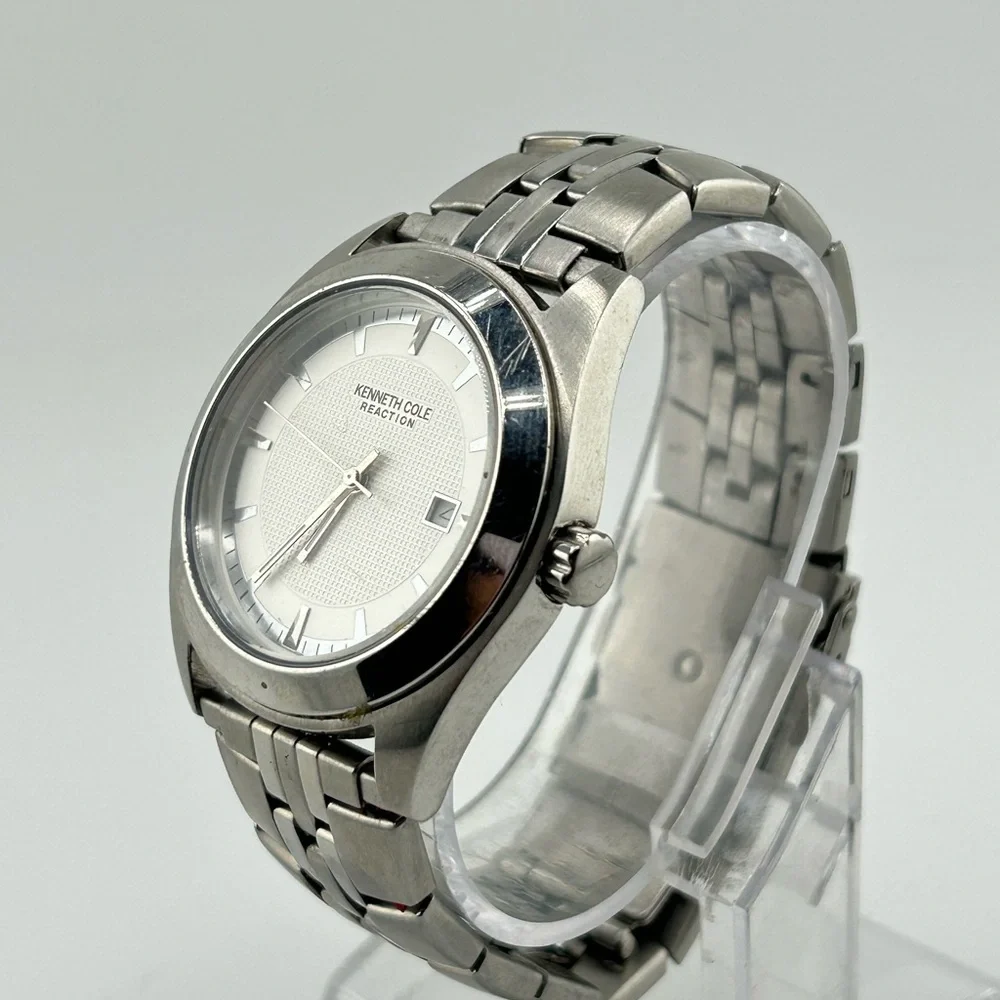 Kenneth Cole Reaction Silver Men's watch with new battery #593